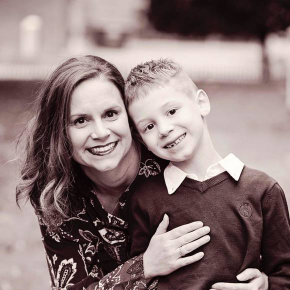 Meet your Posher, Jenn - Picture 1 of 1